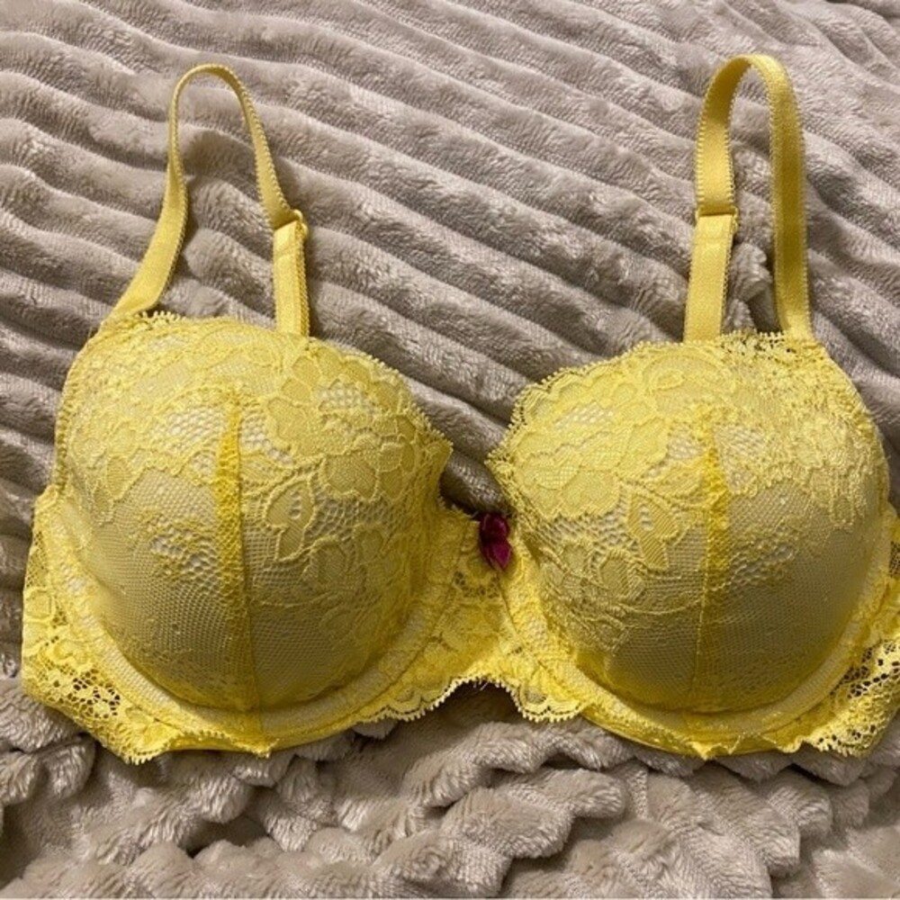Victoria's Secret Dream Angel Lined Lace Demi - 34C
